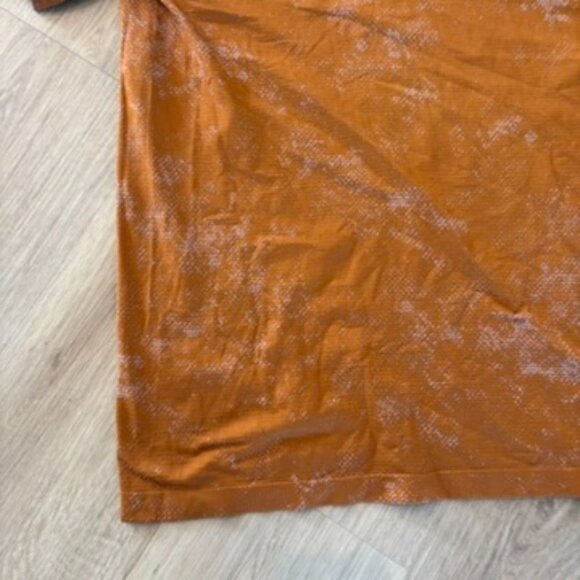Mens Medium Lululemon Metal Vent Tech Tshirt 2.0, Burnt Orange, MSRP $78 - Picture 2 of 6